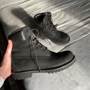 Black Timberland boots BARELY WORN